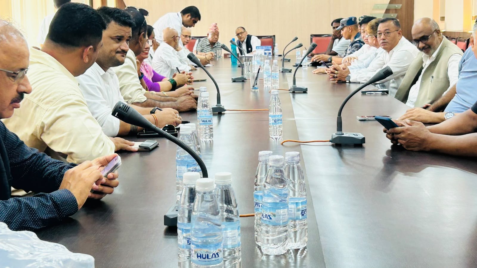 जिल्लामा शान्ति सुव्यवस्था र धार्मिक सद्भाव कायम राख्न सर्पक्षीय सद्भाव बैठक (२०८३।०४।१४)